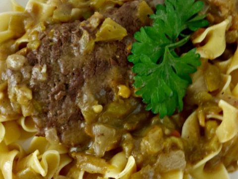 Easy Beef Recipe – Cube Steak With Green Chili Gravy & Noodles